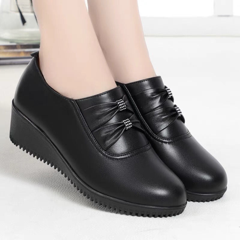 Zapatos de suela blanda de cuero genuino para mediana edad