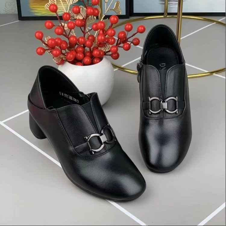 Tacones gruesos de mujer