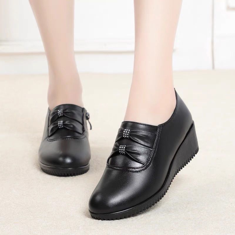 Zapatos de suela blanda de cuero genuino para mediana edad
