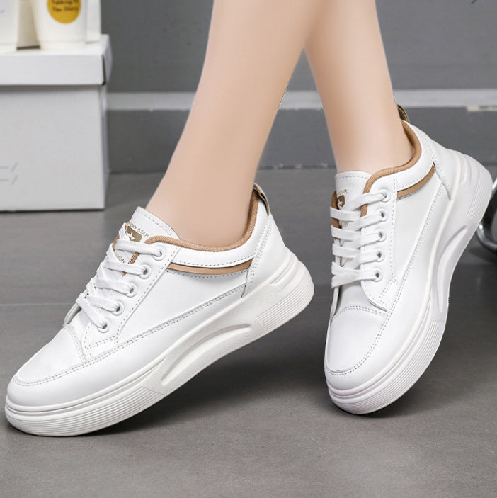 Los nuevos zapatos blancos se venden en primavera en 2025