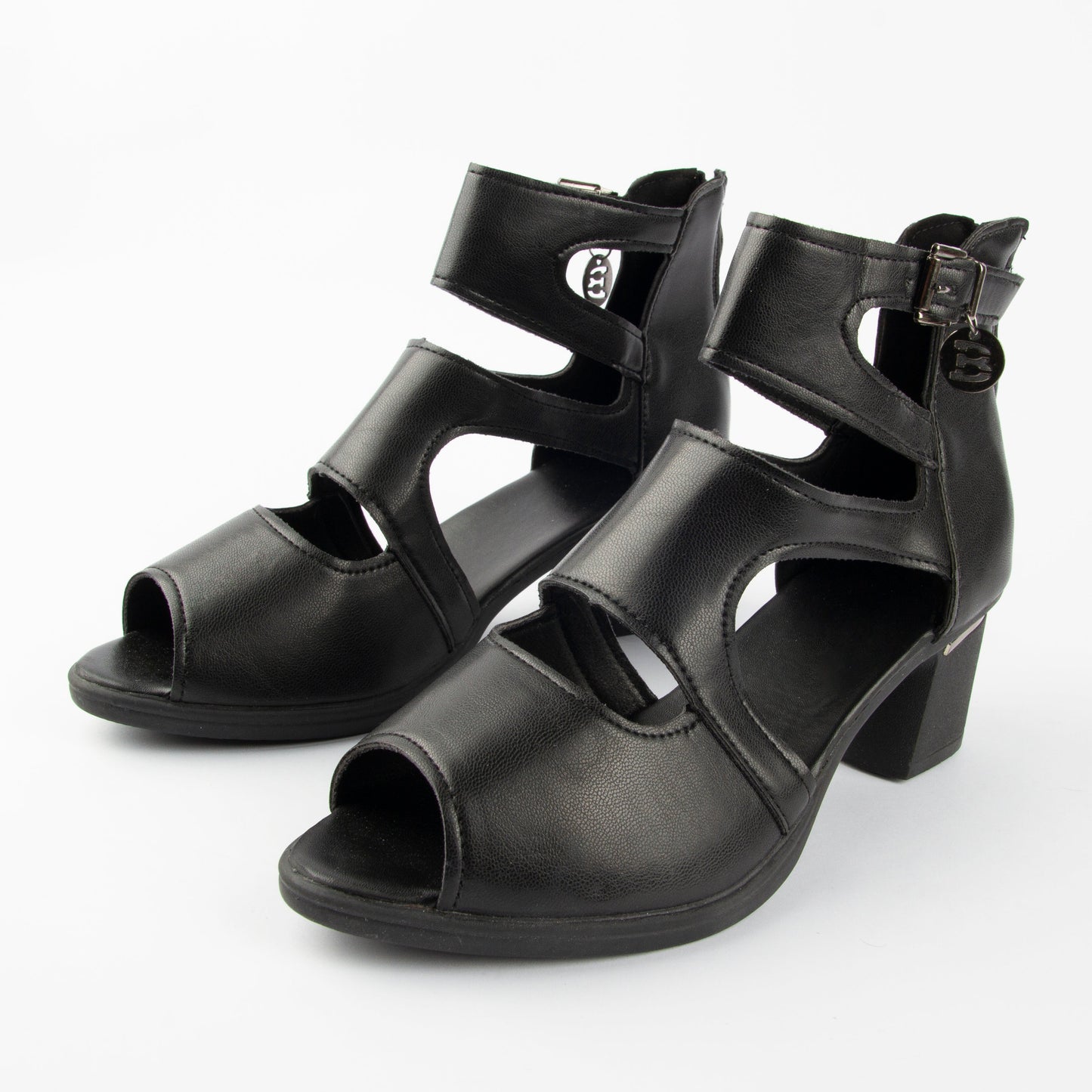 Sandalias romanas de piel suave con boca de pez