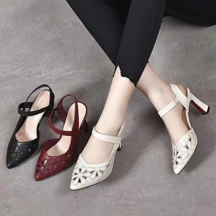 Primavera y verano, el nuevo modelo de hebillas gruesas y puntiagudas con tacones altos está hueco en la moda.