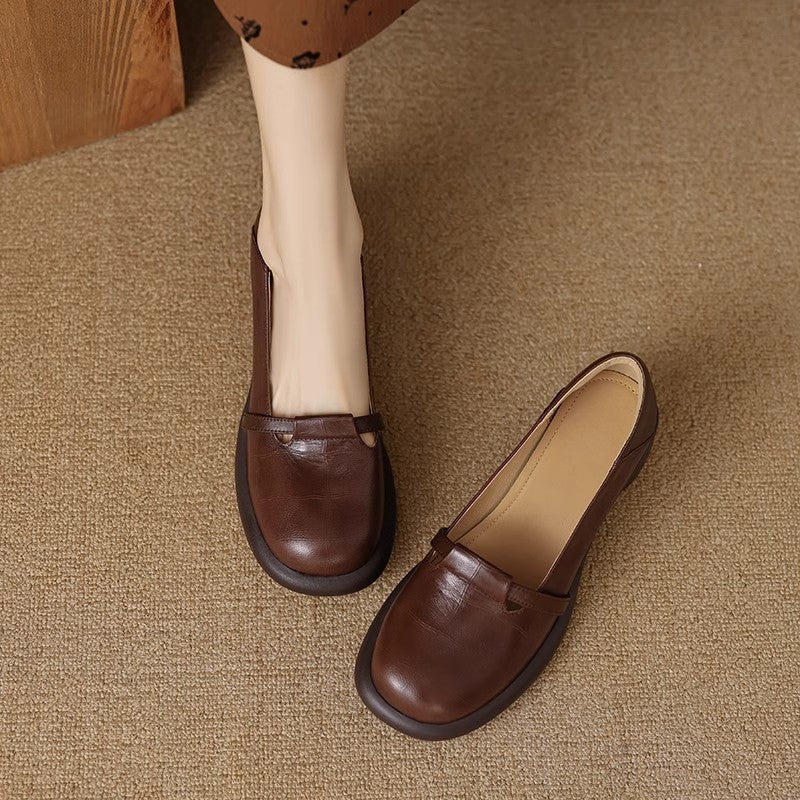 Zapatos de salón retro con punta redonda y tacón grueso