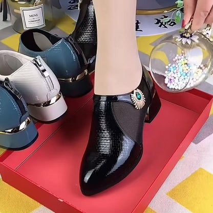 Zapatos de cuero con malla calada
