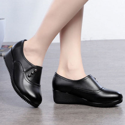 2025 nuevos zapatos de cuero con tacón de cuña estilo británico