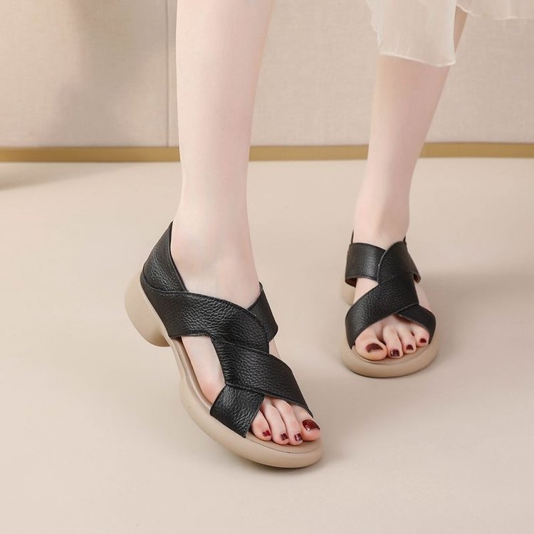 Sandalias de suela blanda de piel para mujer