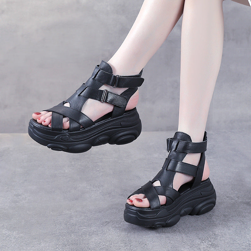 Sandalias romanas con plataforma