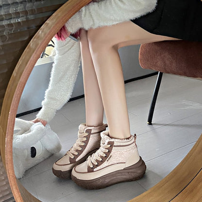 Zapatos casuales de caña alta de terciopelo.