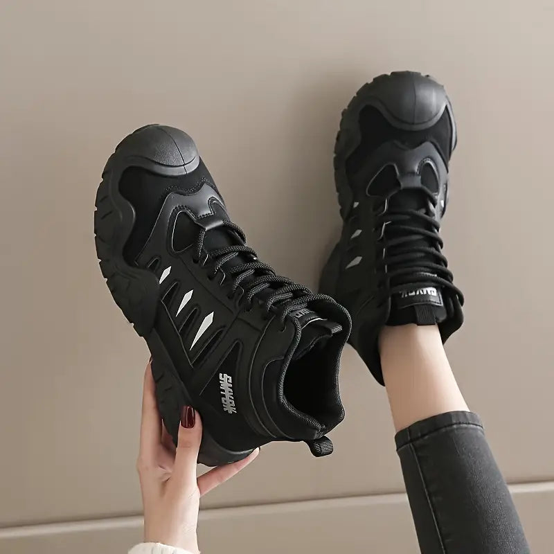 Botas de ocio y deporte al aire libre para mujer.