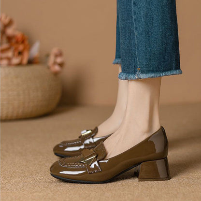 nuevos zapatos de punta cuadrada