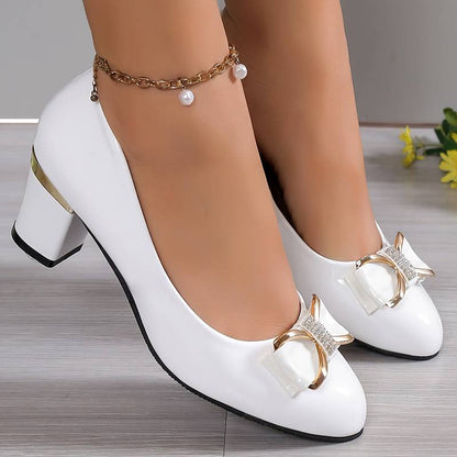 Tacones altos con diamantes brillantes