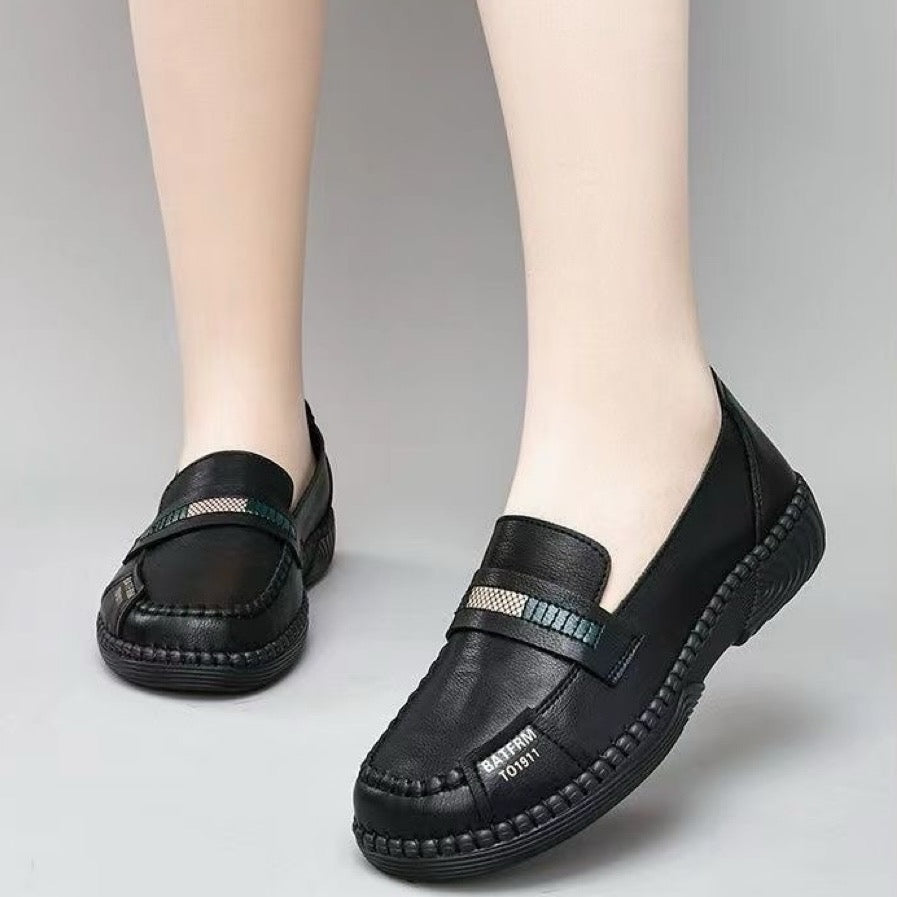 2025 Nuevos zapatos casuales de suela suave de cuero