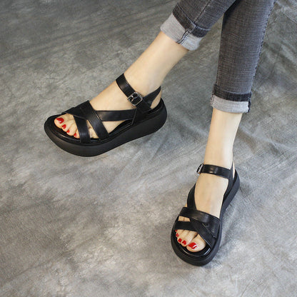 Sandalias con tiras cruzadas