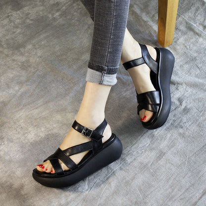 Sandalias con tiras cruzadas
