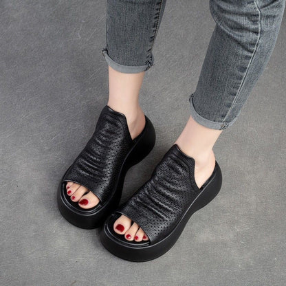 Sandalias huecas de suela gruesa