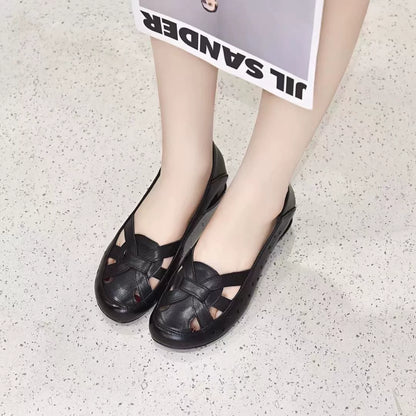 Nuevos zapatos de piel de tacón bajo