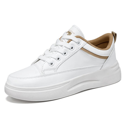 Los nuevos zapatos blancos se venden en primavera en 2025