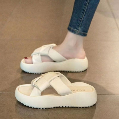 Nuevas sandalias de suela gruesa de moda