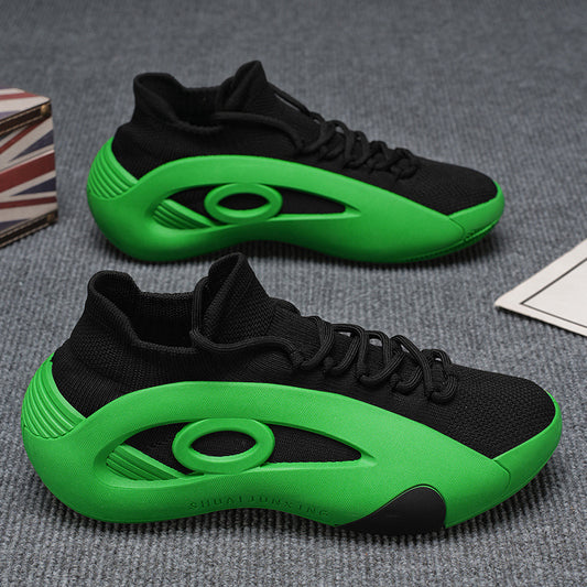Zapatos masculinos con malla de punto volador transpirable en verano 2025 antideslizantes nuevos zapatos de calcetines deportivos casuales diseño de nicho zapatos de moda masculinos