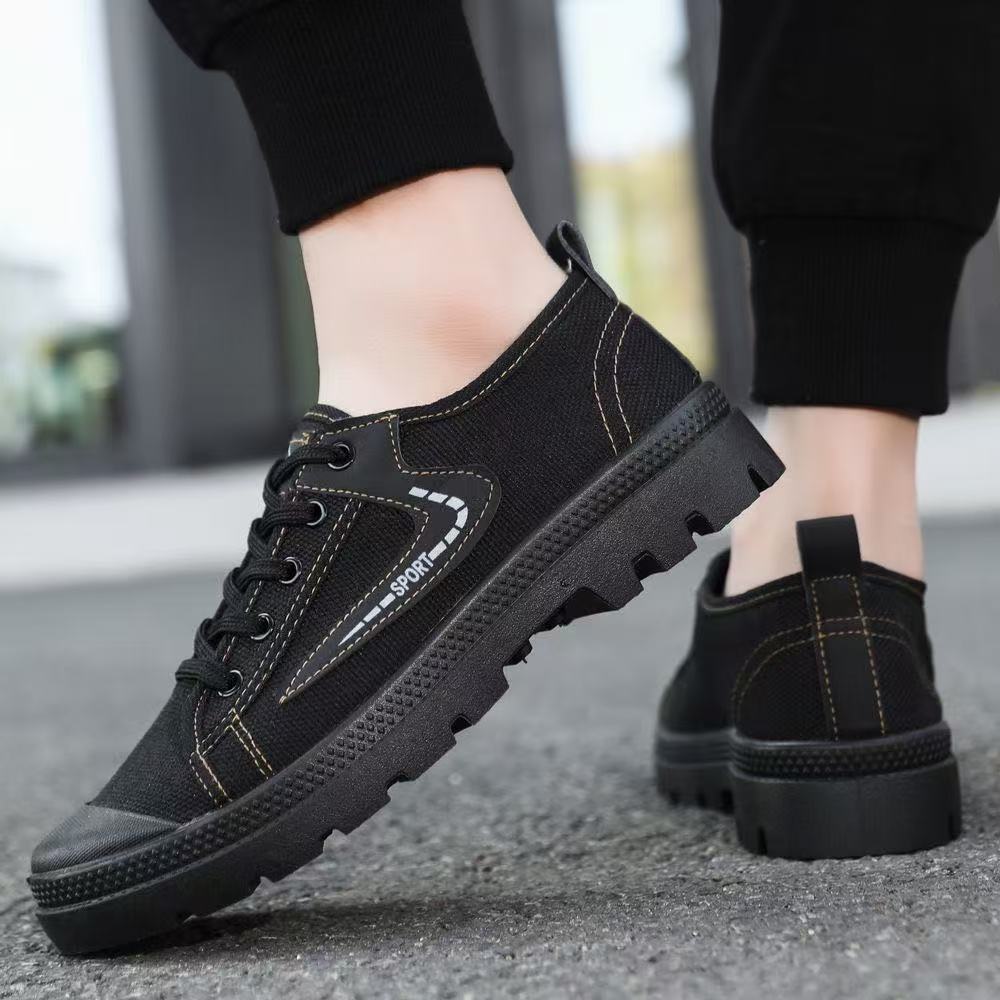 Zapatillas bajas 2025 para hombres, calzado de trabajo antideslizante y resistente al desgaste, zapatillas de senderismo bajas, zapatillas de moda estilo "Jiefang", zapatillas de ocio al aire libre y zapatillas para obras