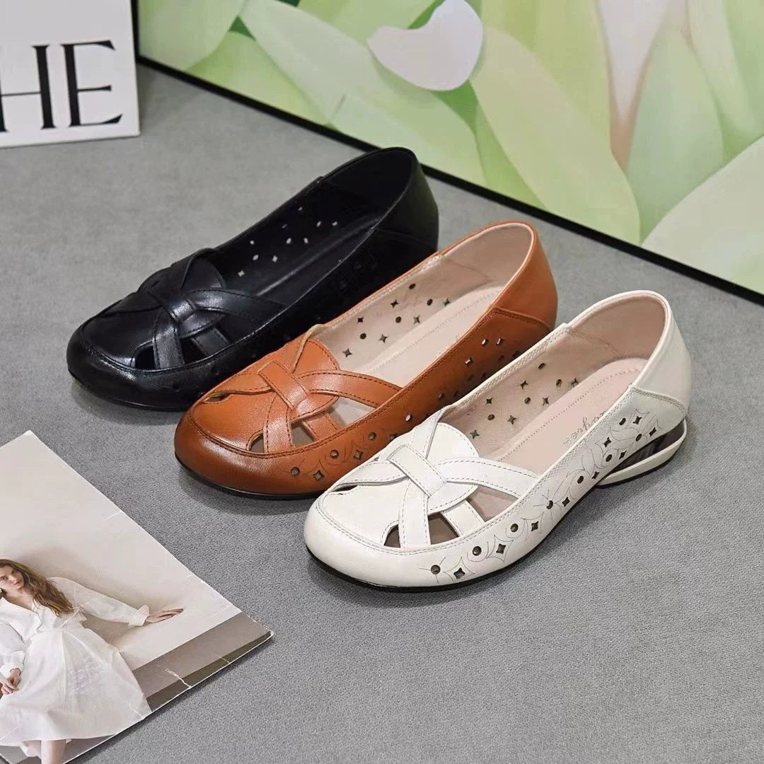 Nuevos zapatos de piel de tacón bajo