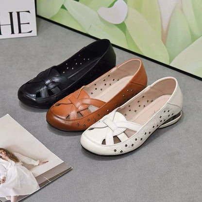 Nuevos zapatos de piel de tacón bajo