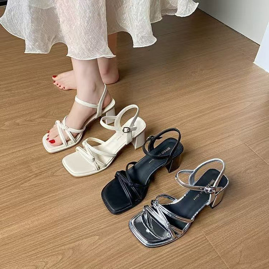 Sandalias francesas de tacón de bloque de moda