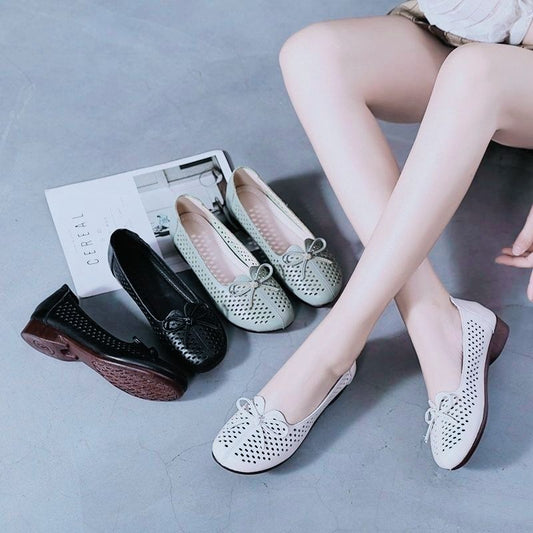 Zapatos huecos suaves y cómodos de suela plana
