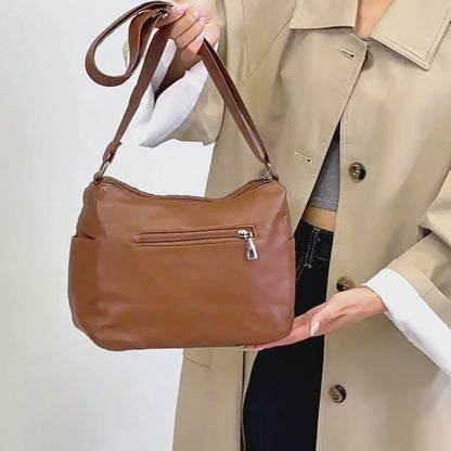Bolso de piel suave y lavada a la moda